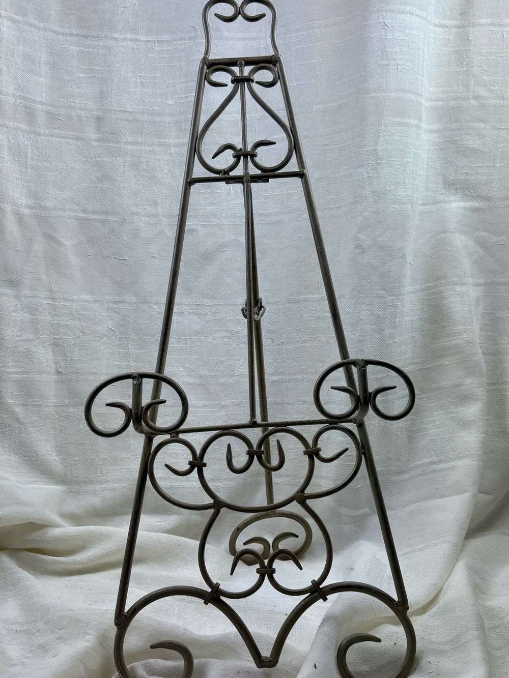 Ornate Victorian or French Country Style Metal Easel Art Picture Display Stand